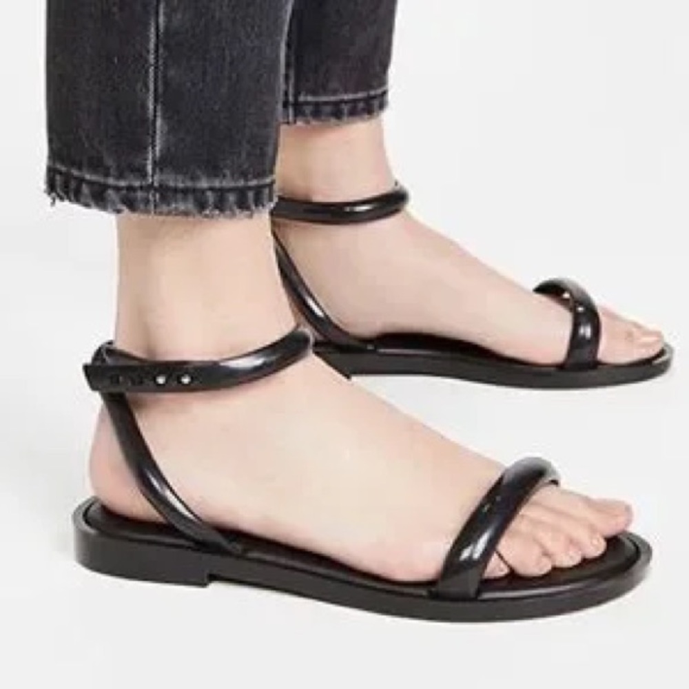 Melissa Wave Sandal in Black